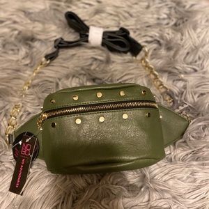 NWT..FANNYPACK